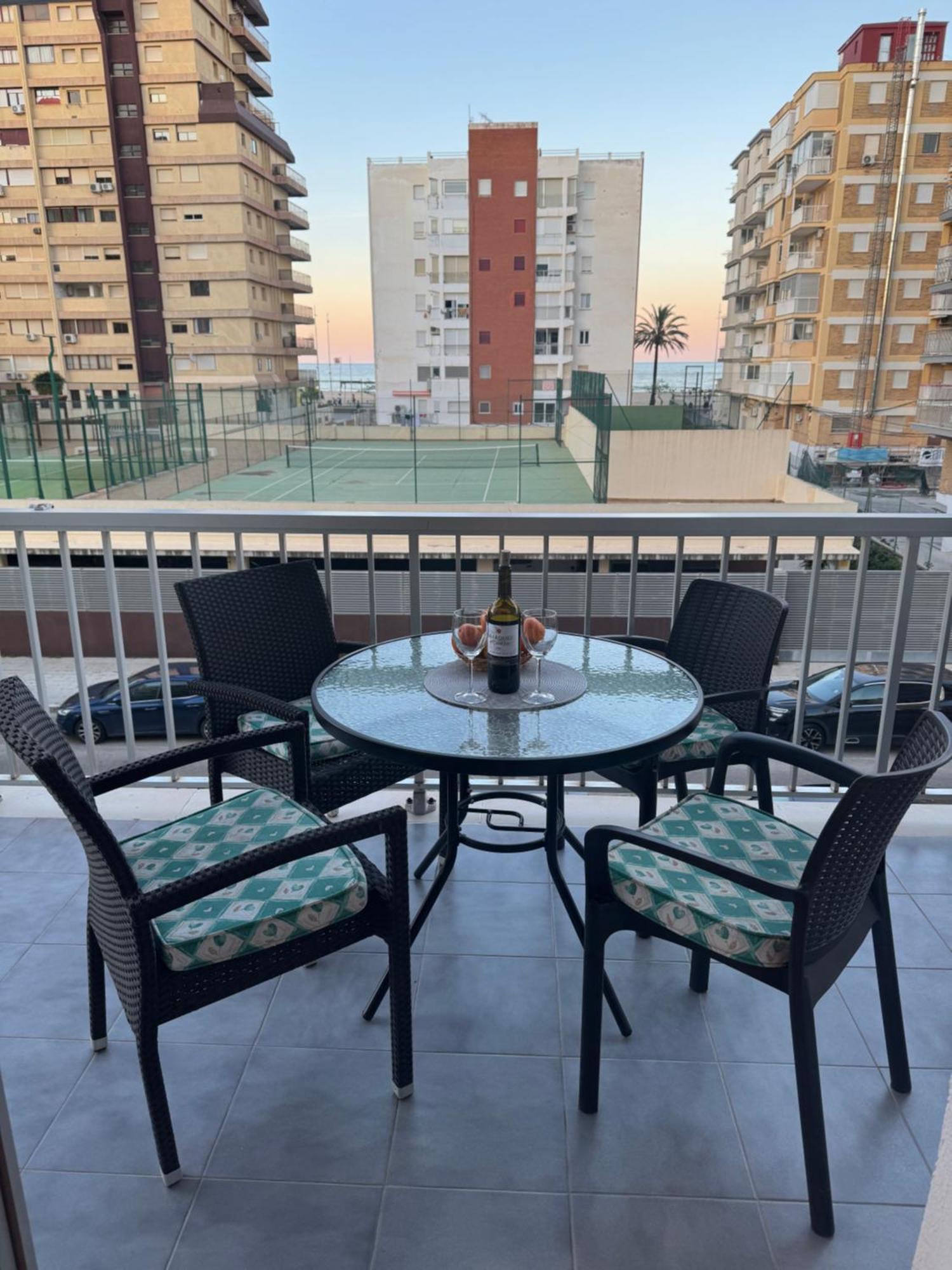Lovely Family Apartment 2 Min. From The Beach Playa de Gandia Dış mekan fotoğraf